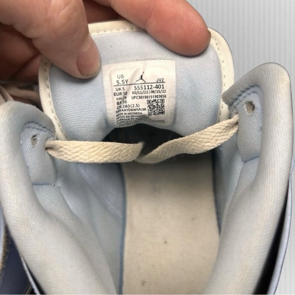 Nike Air Jordan 1 Low Baby Blue Black Cream | Size 5.5Y/7W - Picture 12 of 13